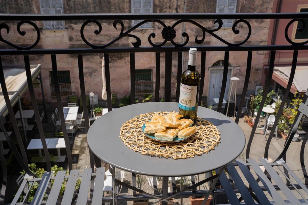 Moneglia In Piazza Apartment Екстериор снимка
